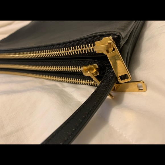 COPY - Authentic Designer Celine Trio Lambskin Leather Crossbody Bag in Black - Picture 4 of 16